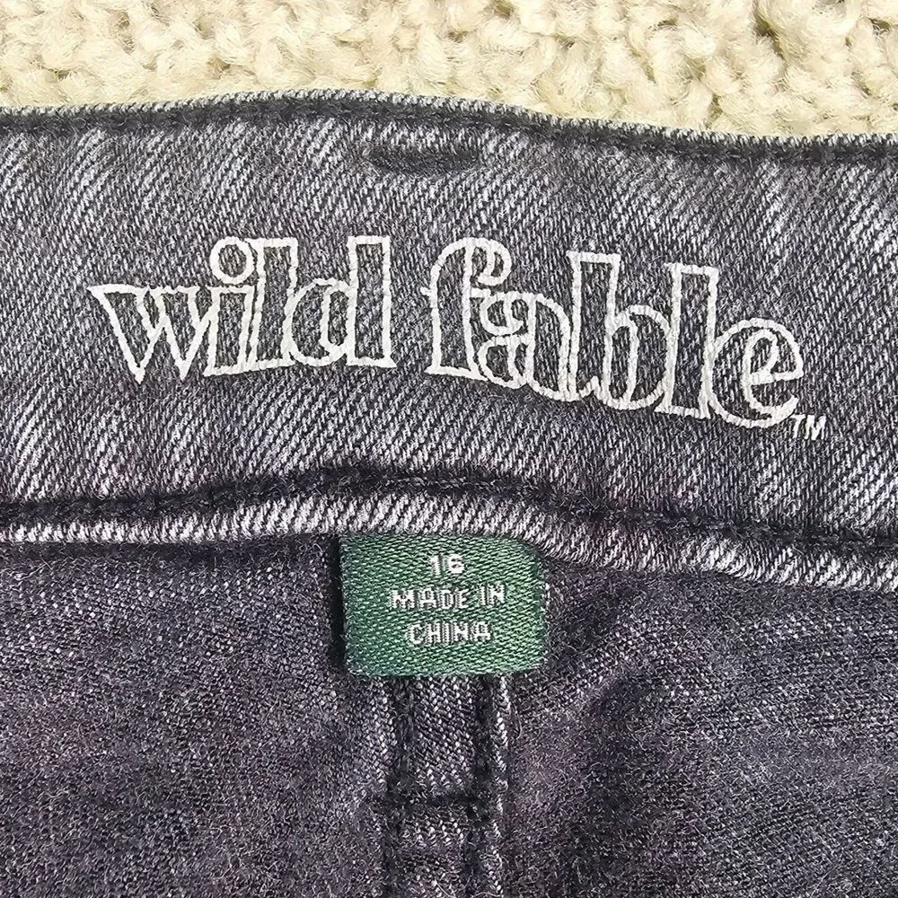 Wild Fable Black High Rise Bermuda Jean Shorts Women's 16 Raw Hem Stretch